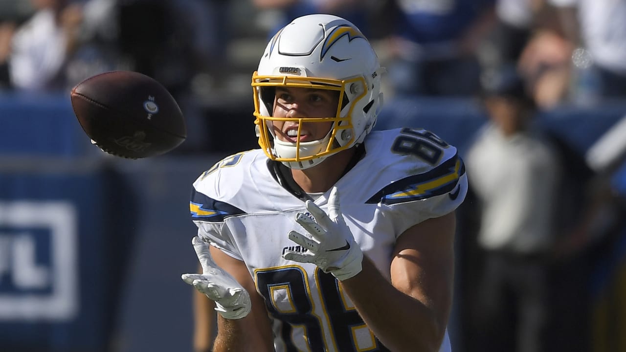 Los Angeles Chargers' Hunter Henry suffers injury before Lions game