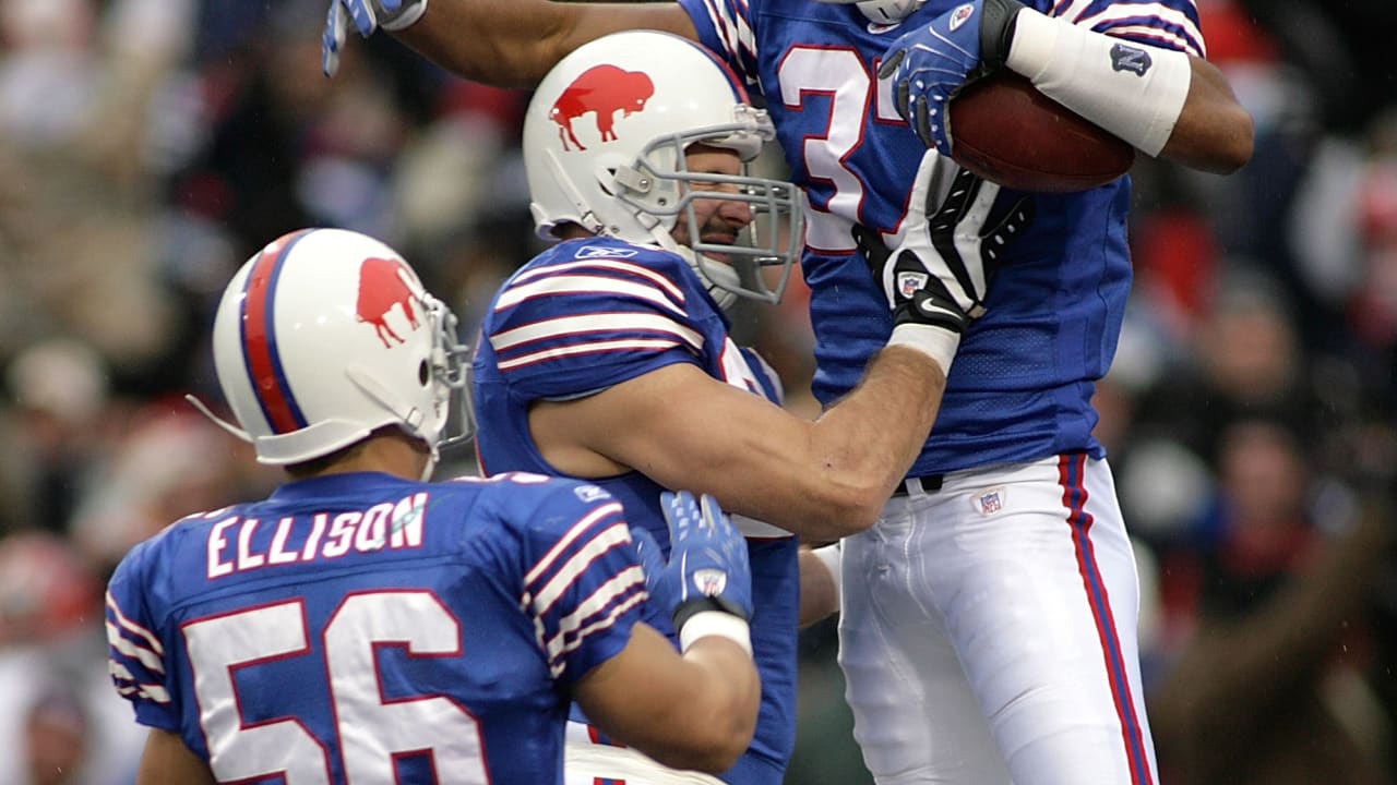 Lee Evans #83 of the Buffalo Bills celebrates with Fred Jackson