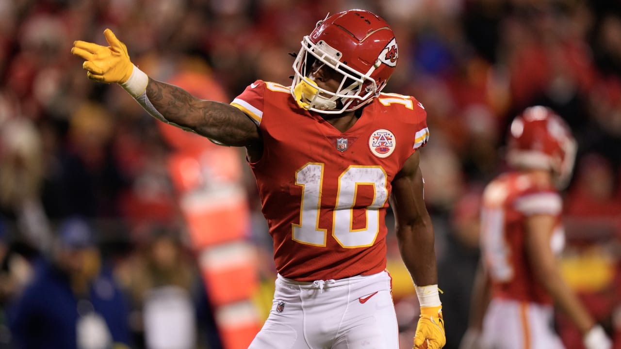 Kansas City Chiefs rookie running back Isiah Pacheco's dance moves are a  sight to behold after his touchdown run