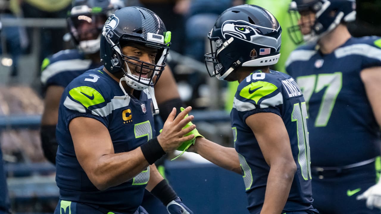 Ciara and Russell Wilson play football with their children ahead of the Pro  Bowl