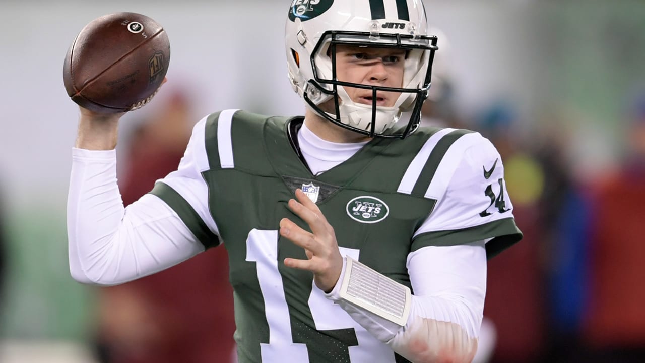 darnold-181215-sl.jpg