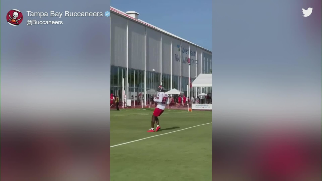 TAMPA, FL - AUG 10: Tampa Bay Buccaneers wide receiver Julio Jones (85)  catches the football during the Tampa Bay Buccaneers & Miami Dolphins  Joint-Practice on August 10, 2022 at the AdventHealth