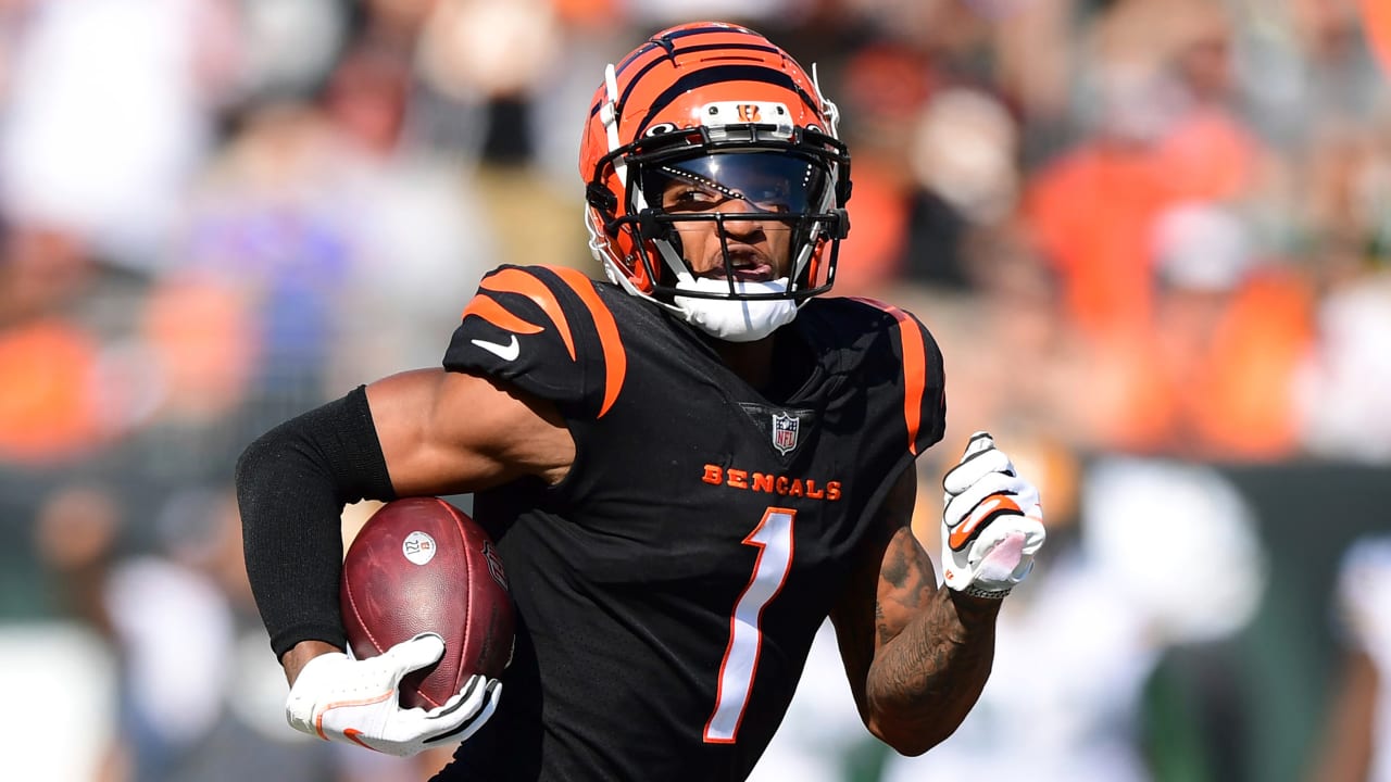 Bengals emerging star WR Chase wins Rookie of the Week for Week 5