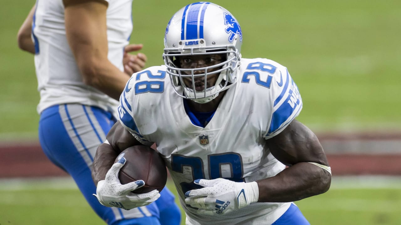 Lions plan to keep leaning on Adrian Peterson in backfield