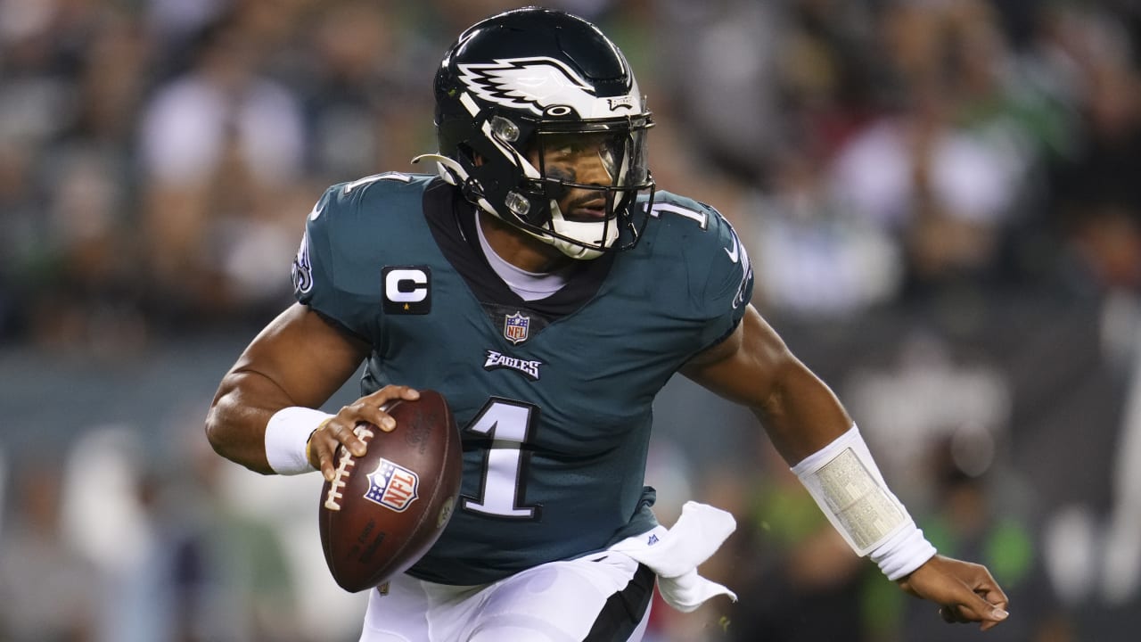 Philadelphia Eagles Quarterback Jalen Hurts Discovers A Wealth Of Space 