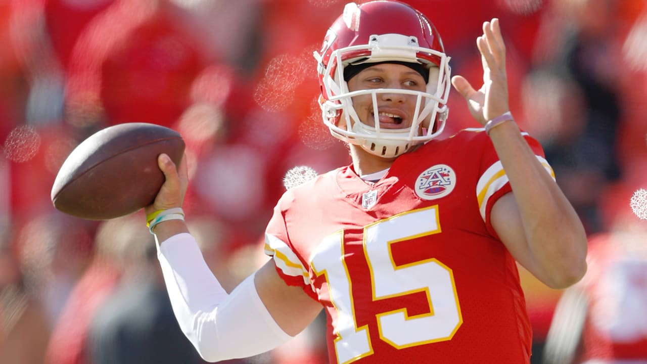Patrick-Mahomes-171227-sl.jpg