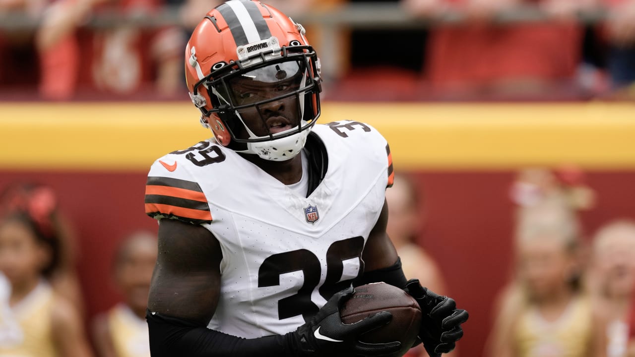 Can't-Miss Play: Cleveland Browns nab SECOND pick-six of the half vs.  Kansas City Chiefs