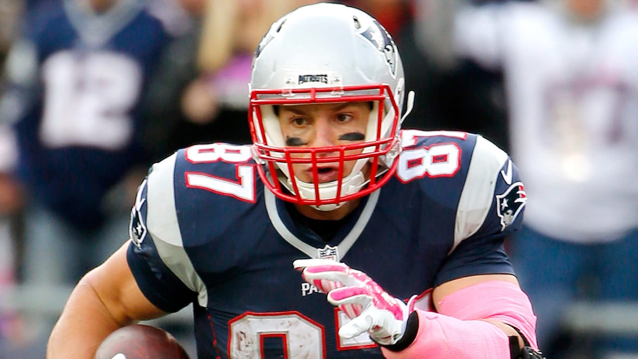 Next Gen Stats on X: Tom Brady enters the season without Gronk