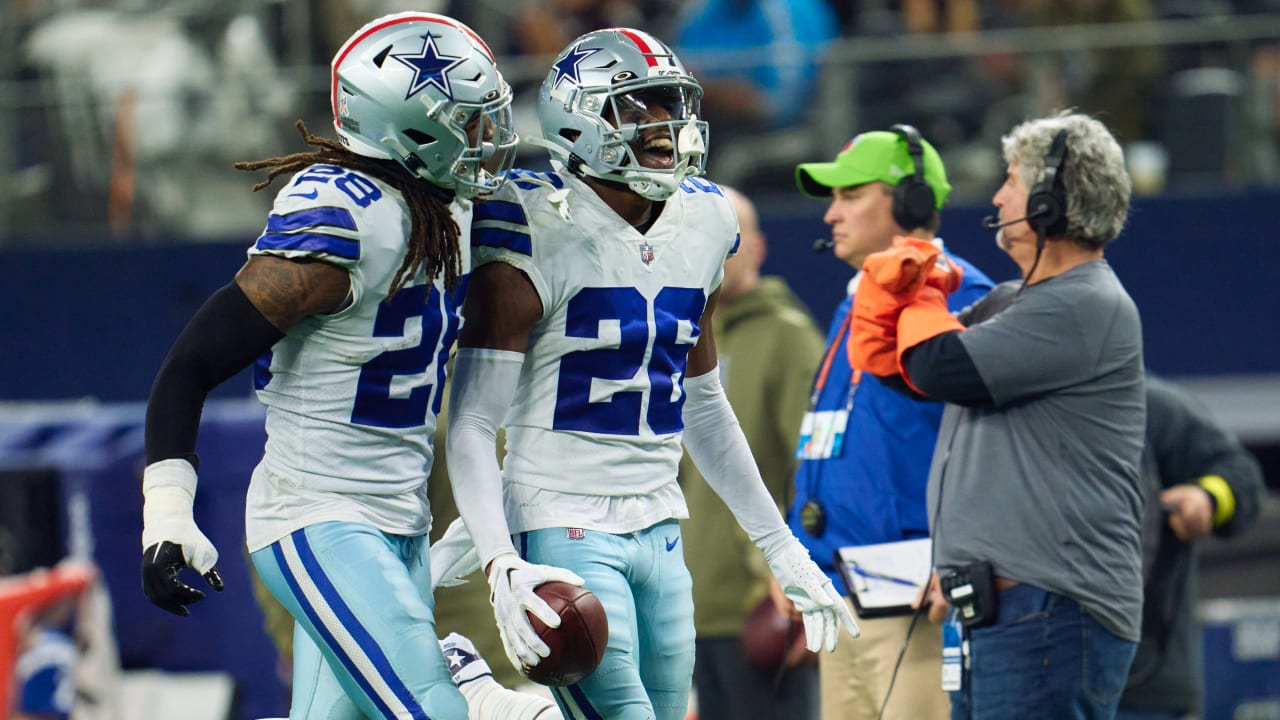 ✭ #Cowboys CB Daron Bland POPS off the screen vs Denver