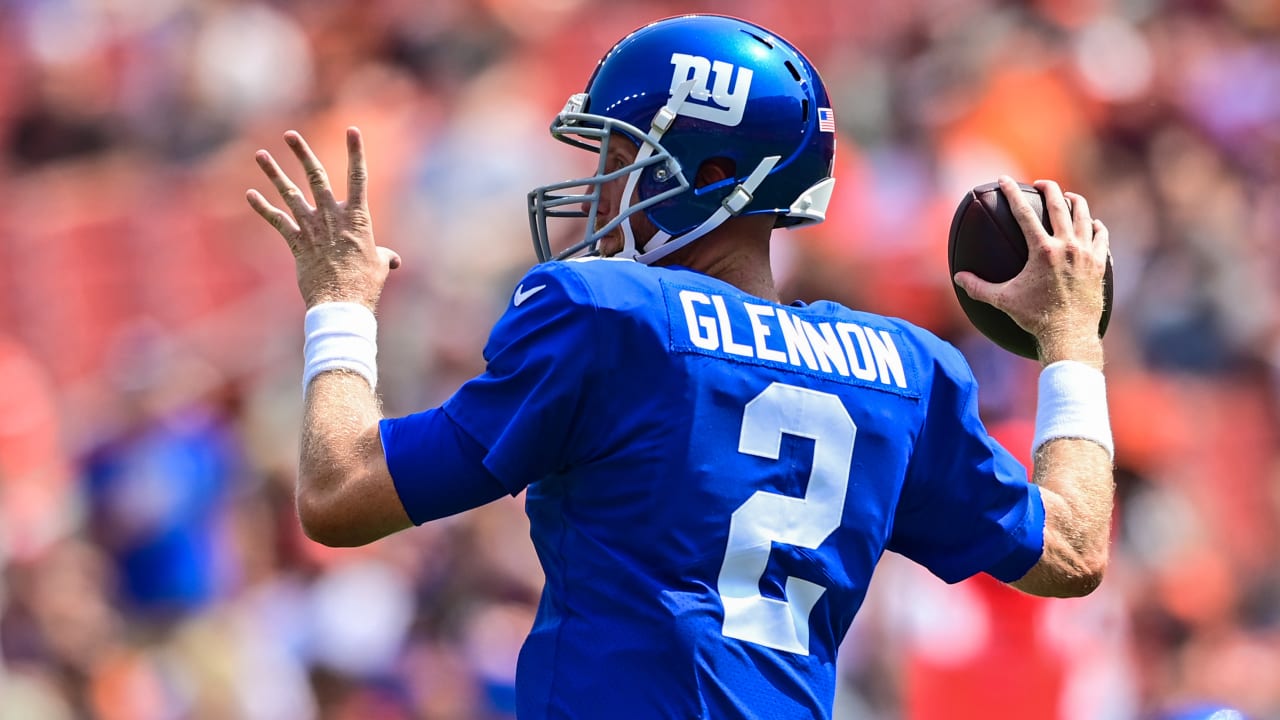 New York Giants quarterback Mike Glennon rips seam ball into small