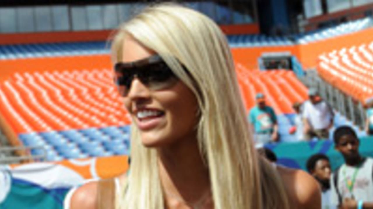 lauren-tannehill-121115-spot.jpg