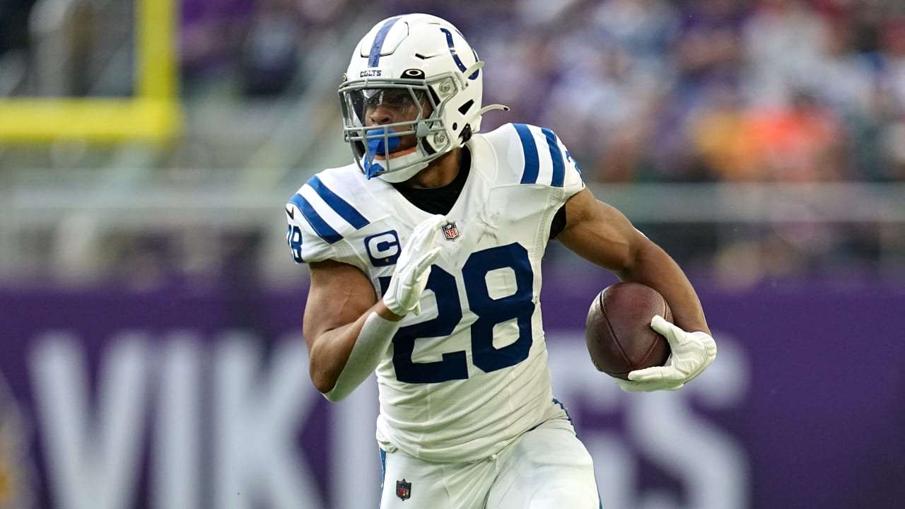 Jonathan Taylor fantasy football: What round should I draft Colts