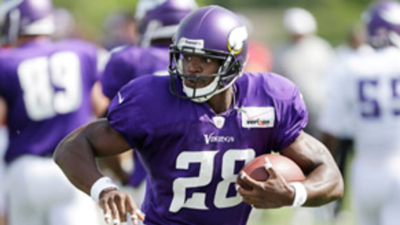 adrian-peterson-130806-blog.jpg