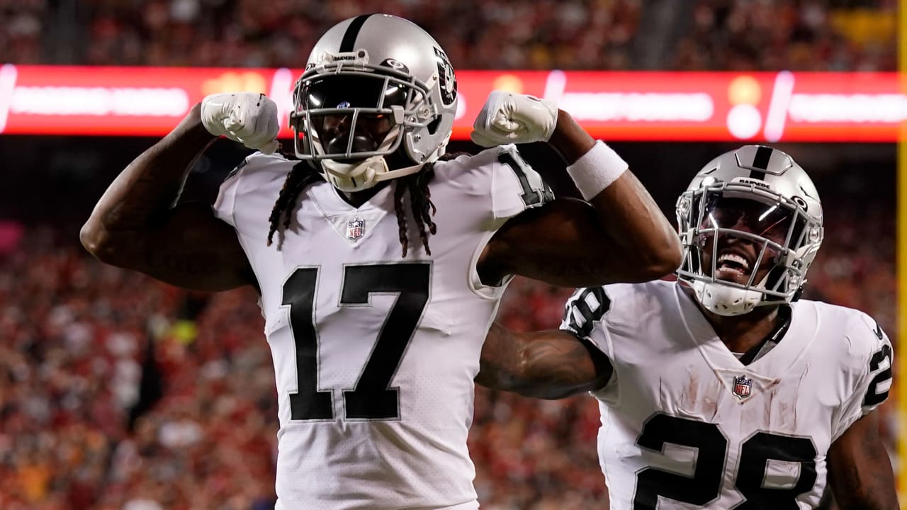 Raiders WR Davante Adams apologizes for shoving credentialed