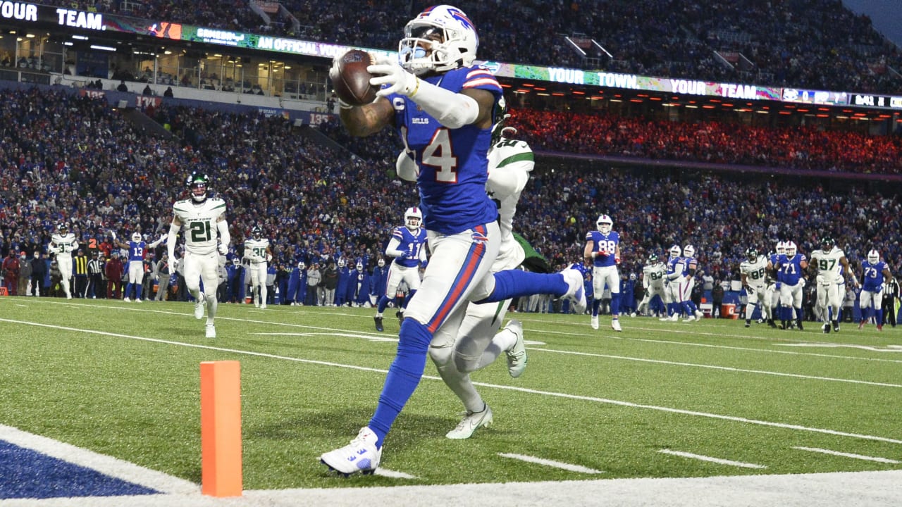 Buffalo Bills wide receiver Stefon Diggs (14) walks off the field at  halftime during an NFL