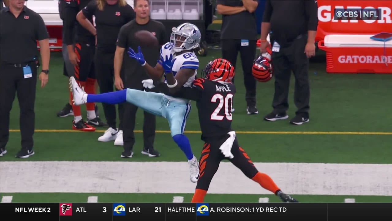 Dallas Cowboys wide receiver Noah Brown (85) makes a catch as Cincinnati  Bengals cornerback Eli Apple (20) makes the tackle during the first half of  an NFL football game Sunday, Sept. 18