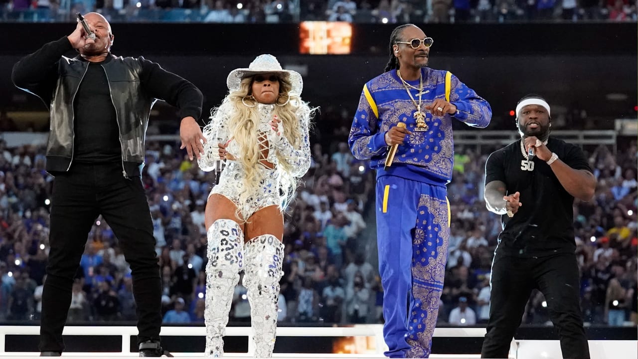 Super Bowl LVI halftime show features Snoop Dogg, Eminem, Dr. Dre and Mary  J Blige - CBS News