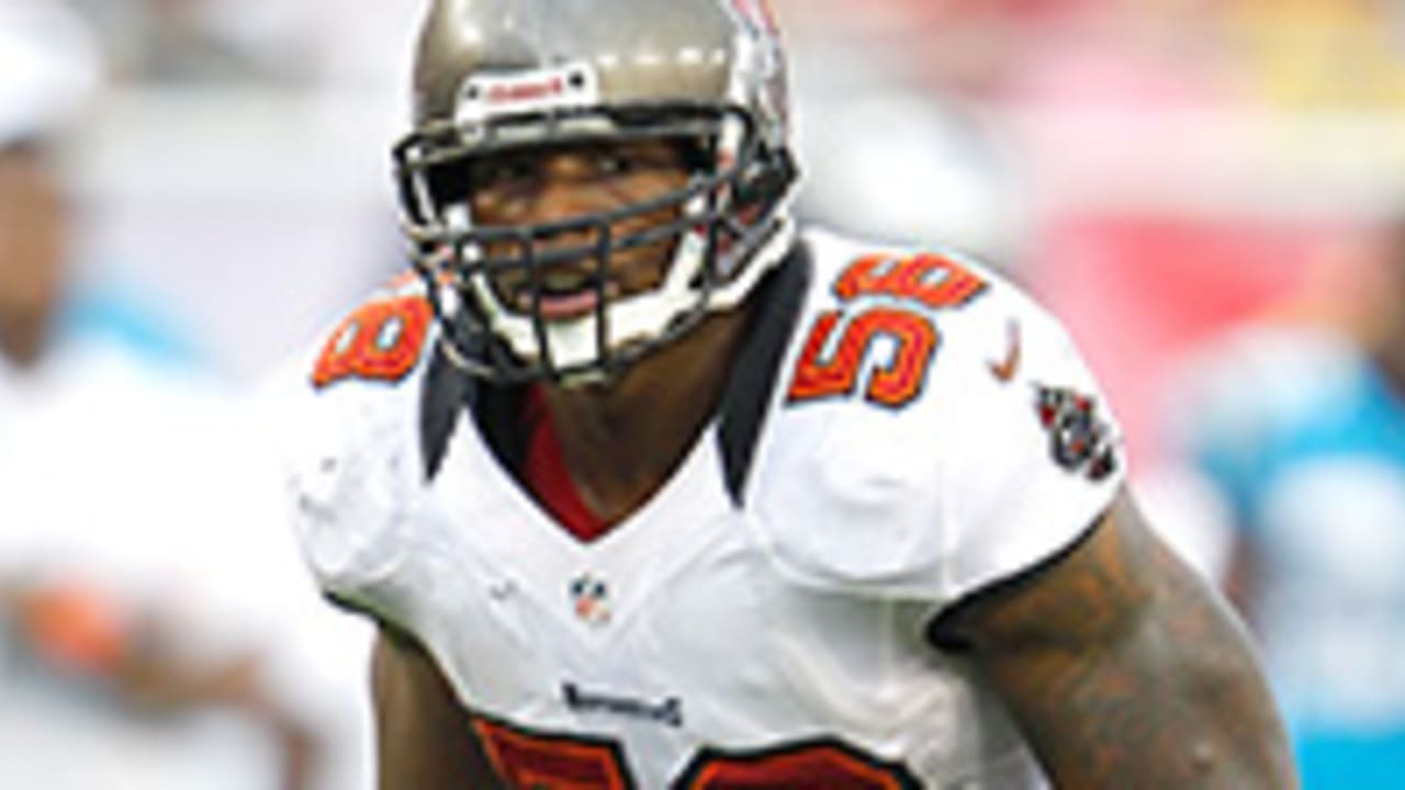 Linebacker Quincy Black of the Tampa Bay Buccaneers leaves the