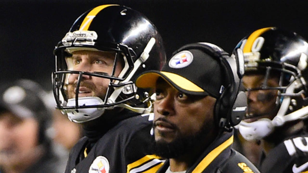 Ben Roethlisberger of the Pittsburgh Steelers and Head Coach Mike