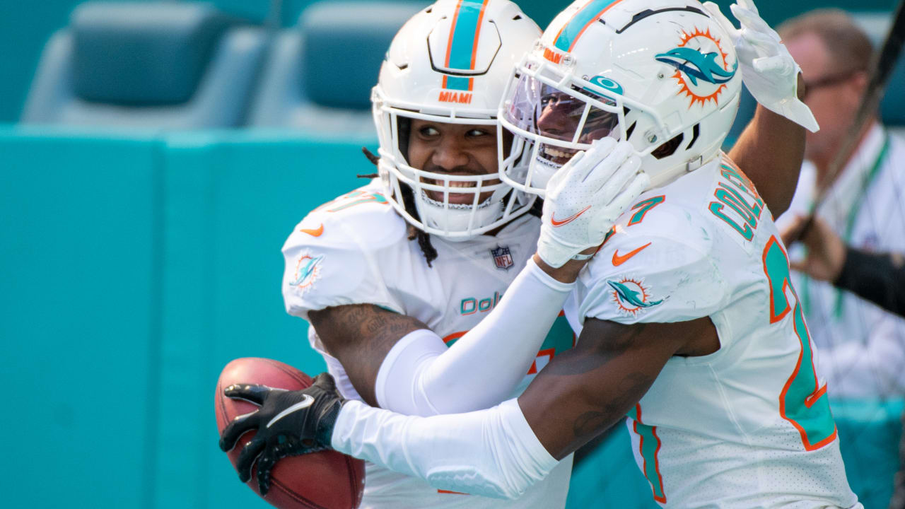 Dolphins WR Jaylen Waddle enjoys breakout game, celebratory waddle in win  over Panthers