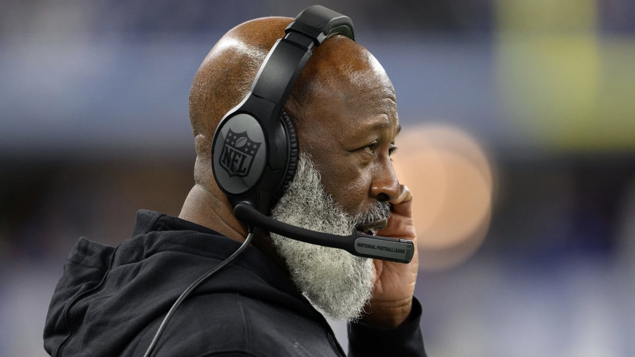 Tampa Bay Buccaneers fire Lovie Smith