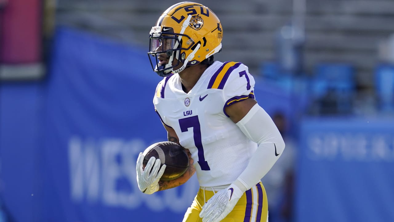 LSU's Derek Stingley Jr. practicing following concussion