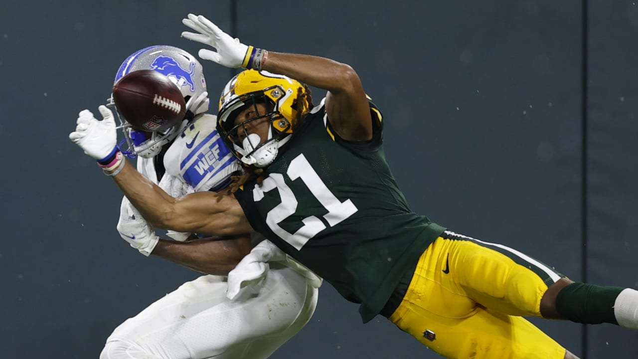 Green Bay Packers cornerback Eric Stokes (21) plays defense during