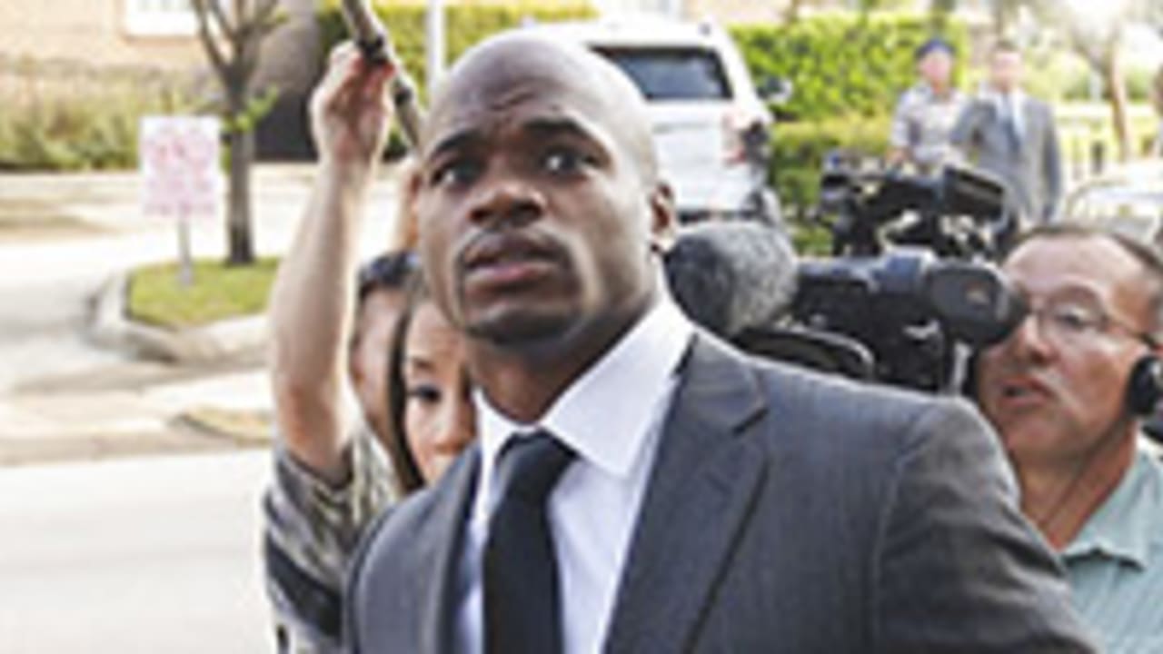 Adrian Peterson Credits His Parents' Tough Discipline for His Success - ABC  News