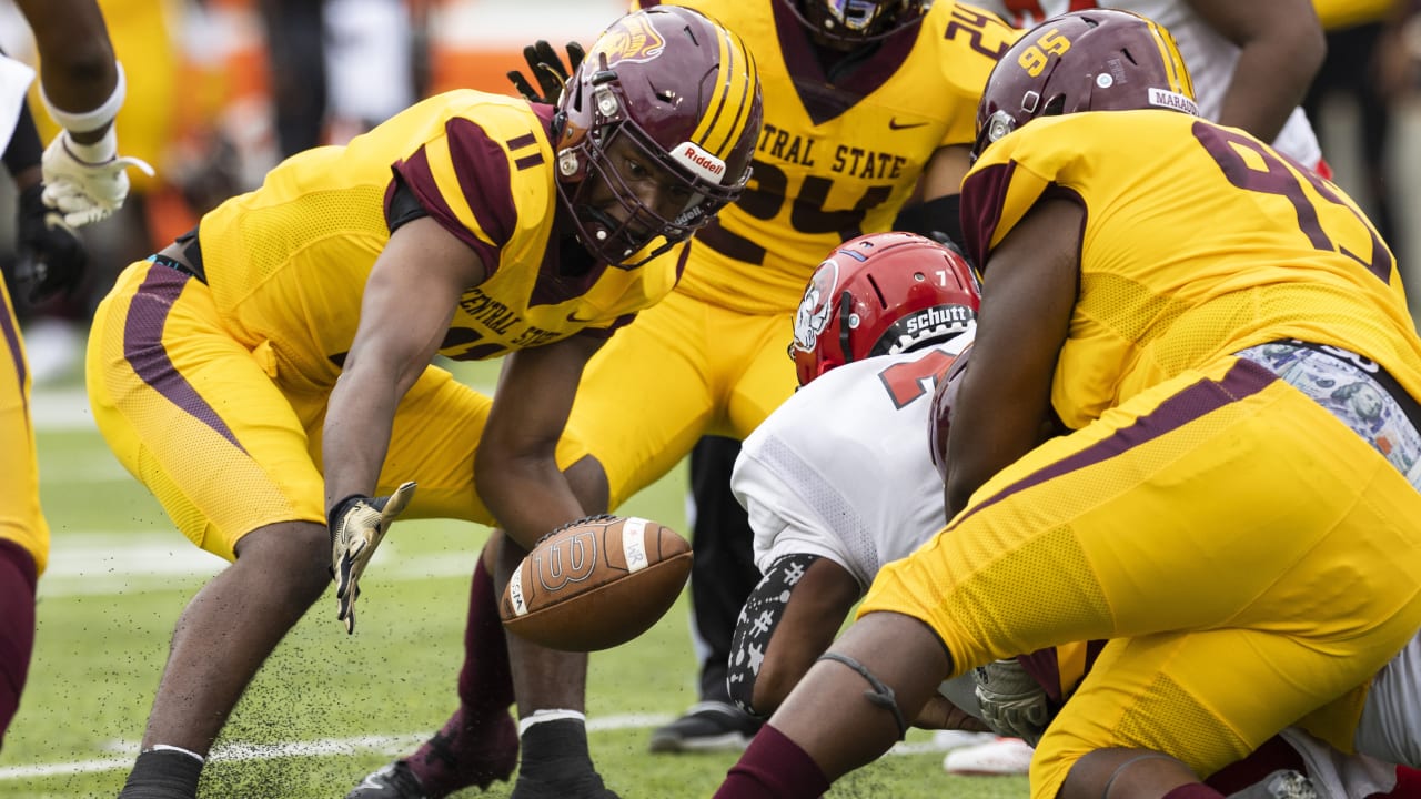 Winston-Salem State University Rams quarterback Dominique Graves ...