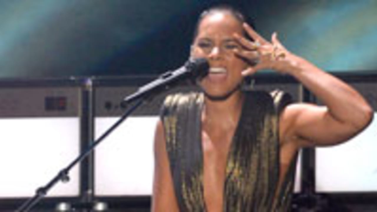 Report: Alicia Keys to perform national anthem at Super Bowl - Los