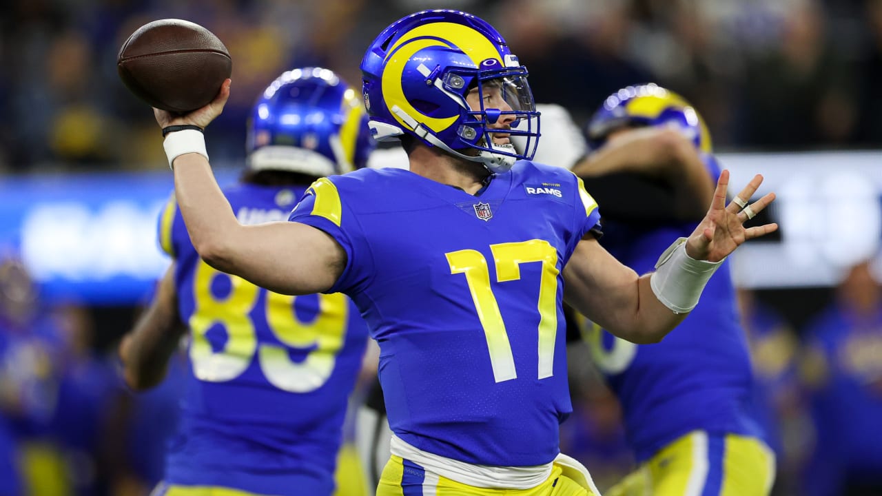 First look: Los Angeles Rams quarterback Baker Mayfield wearing No. 17 Rams  jersey in practice