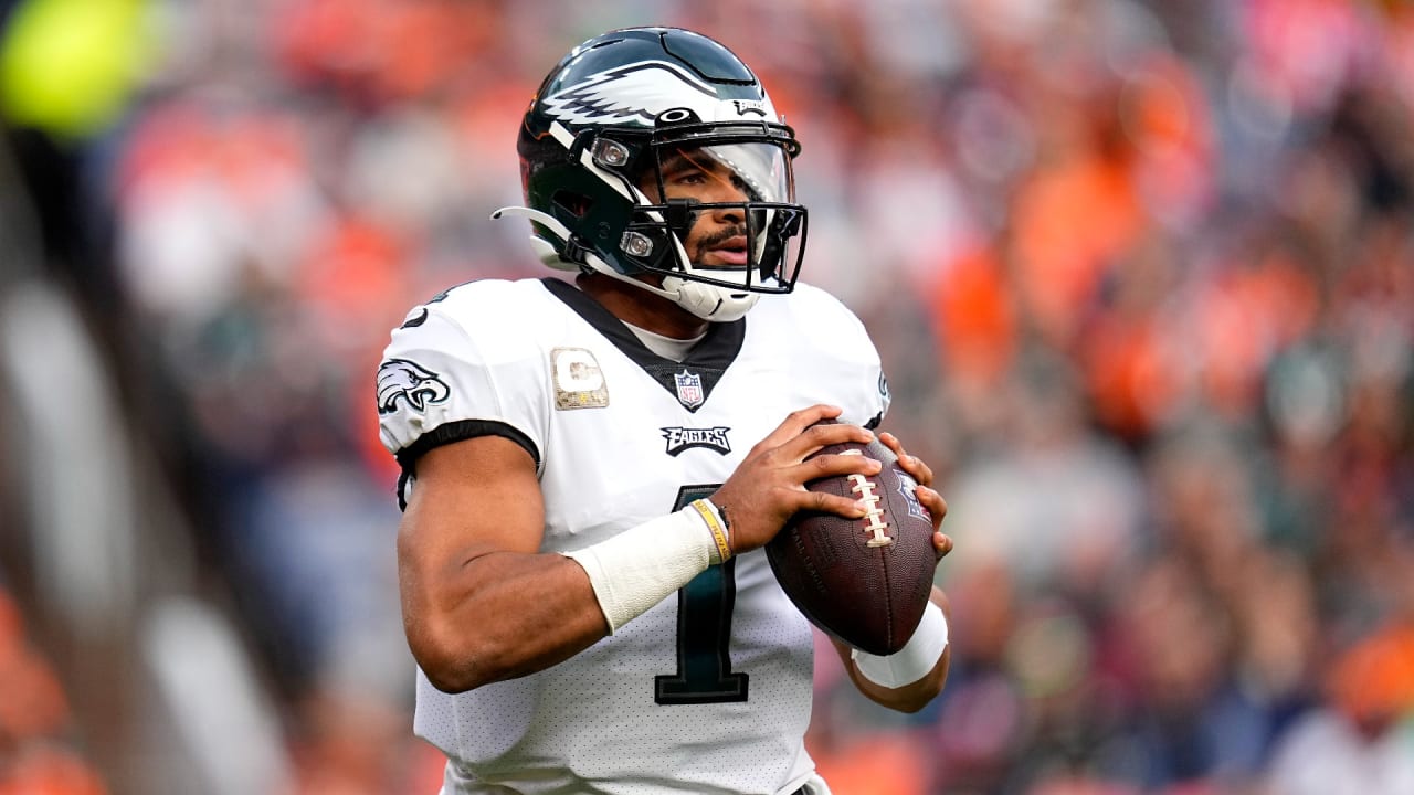 Eagles run all over Vikings, Jalen Hurts racks up three total touchdowns in  victory