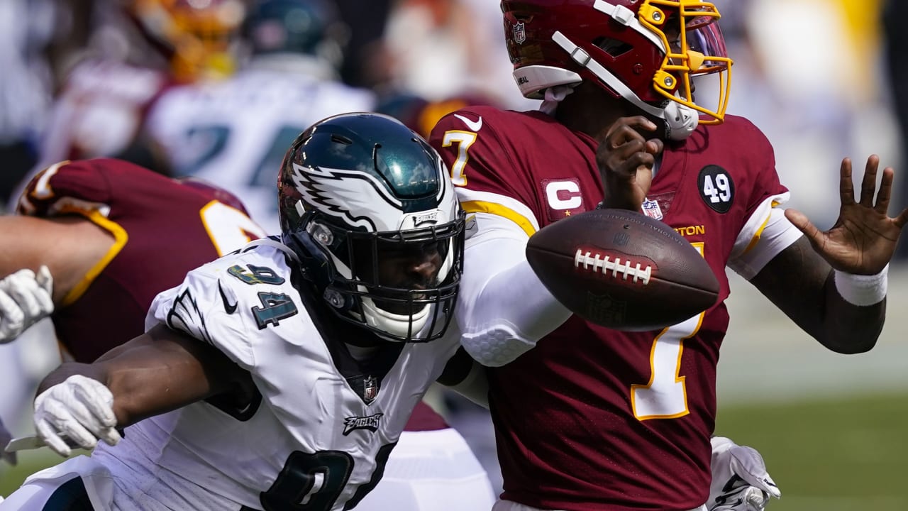 Philadelphia Eagles defensive end Josh Sweat in action during the NFL  football game against the Pittsburgh Steelers, Sunday, Oct. 30, 2022, in  Philadelphia. (AP Photo/Chris Szagola Stock Photo - Alamy