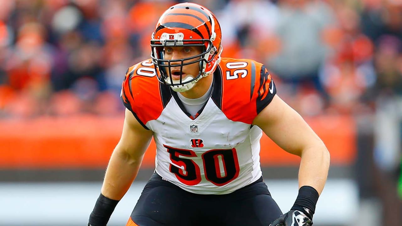 Falcons agree to terms with A.J. Hawk