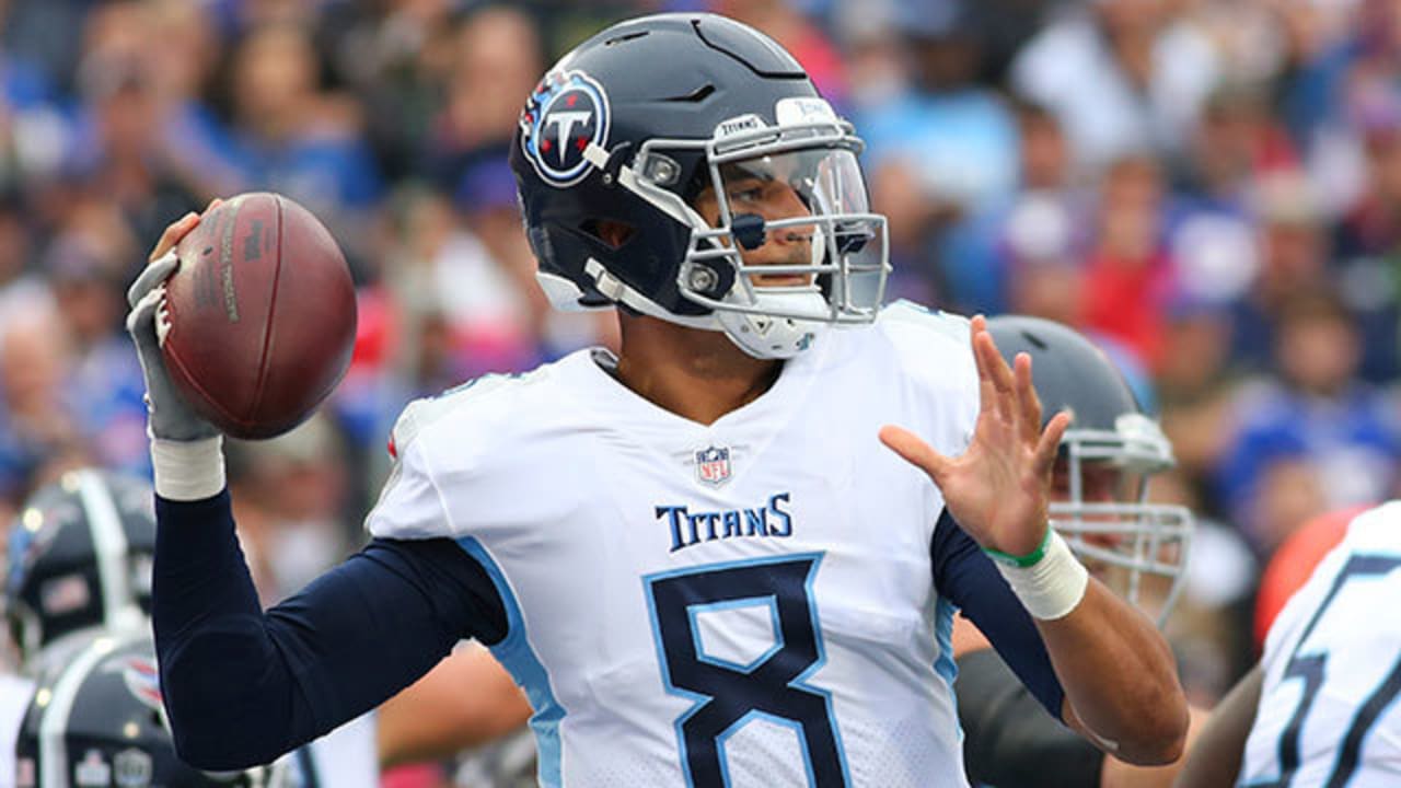 Mariota slings the ball 23 yards to Corey Davis