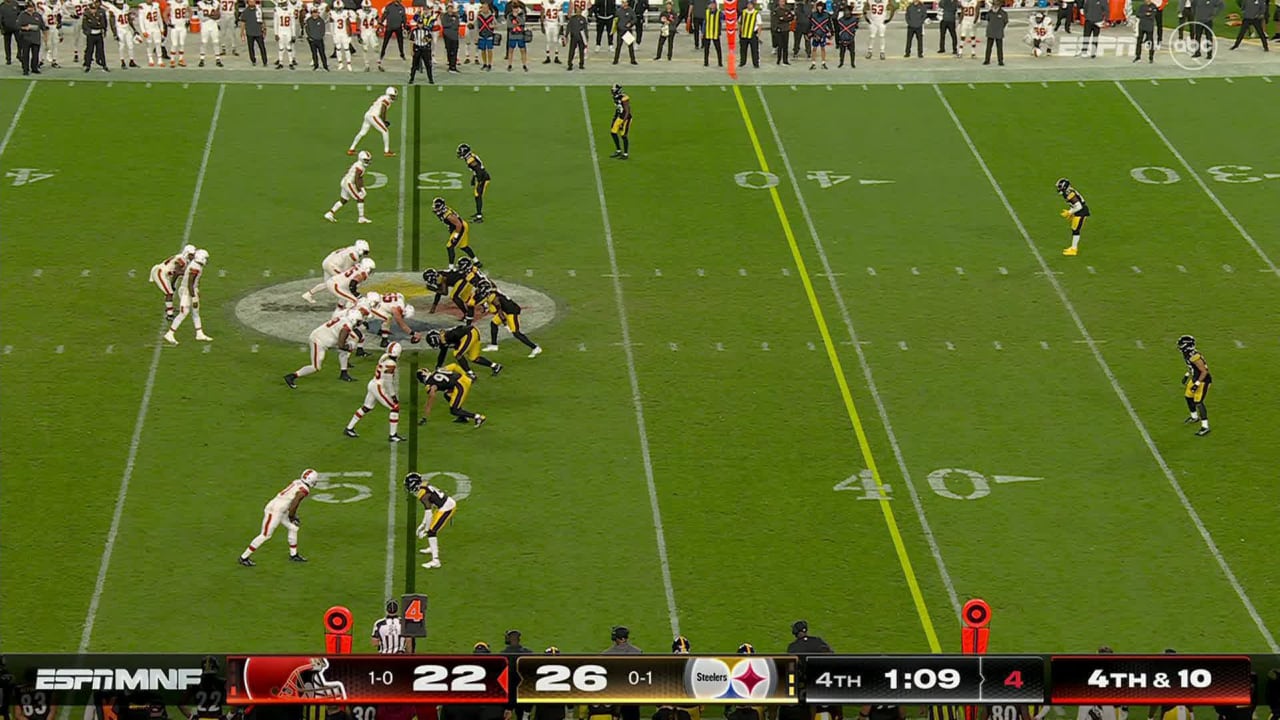 Cleveland Browns quarterback Deshaun Watson's fourthdown pass falls