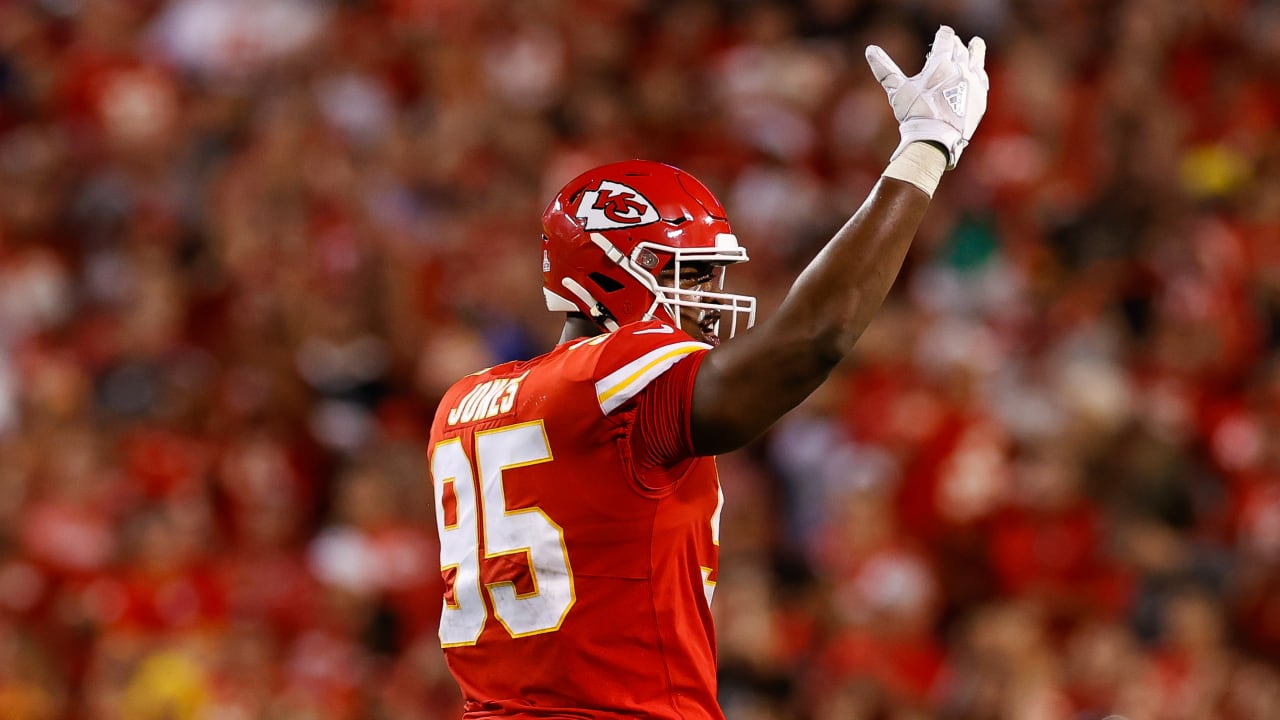 Chiefs approach Chris Jones extension with wise caution