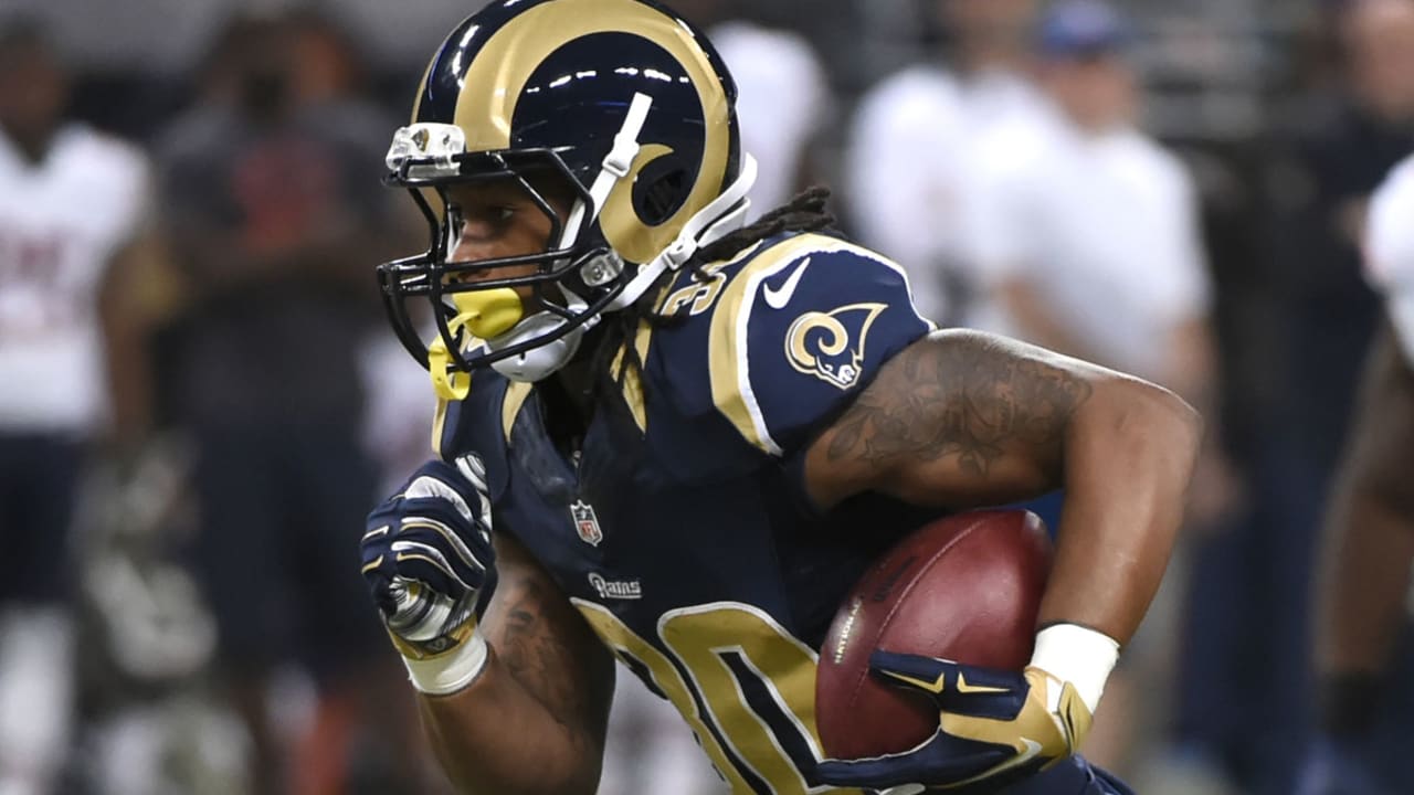 todd-gurley-spot_151127.jpg