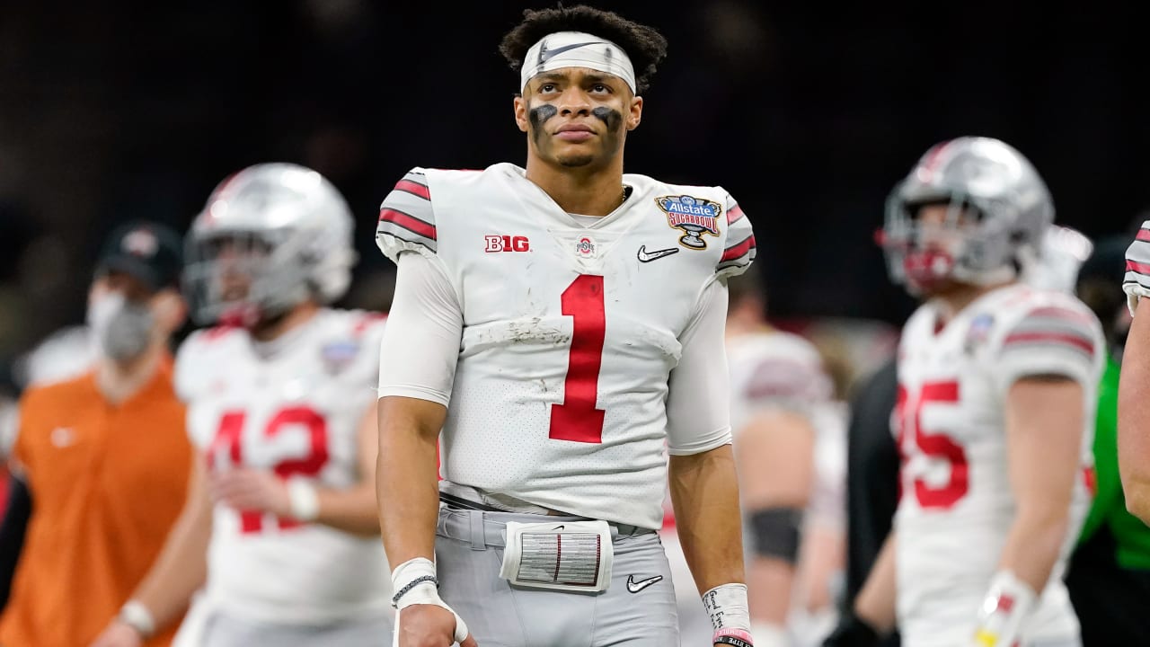 2021 NFL Mock Draft: Dolphins select QB Justin Fields with Pick No