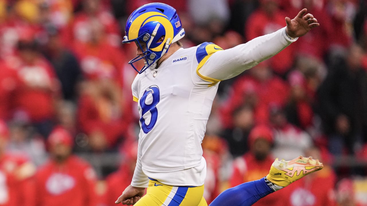 Los Angeles Rams kicker Matt Gay absolutely crushes 57-yard FG through  uprights to end first half