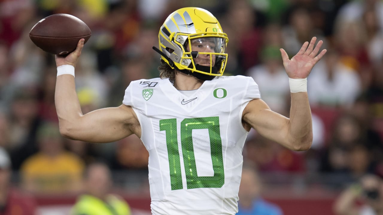 Alexander: Chargers make Justin Herbert a quiet No. 6 pick – Press  Enterprise