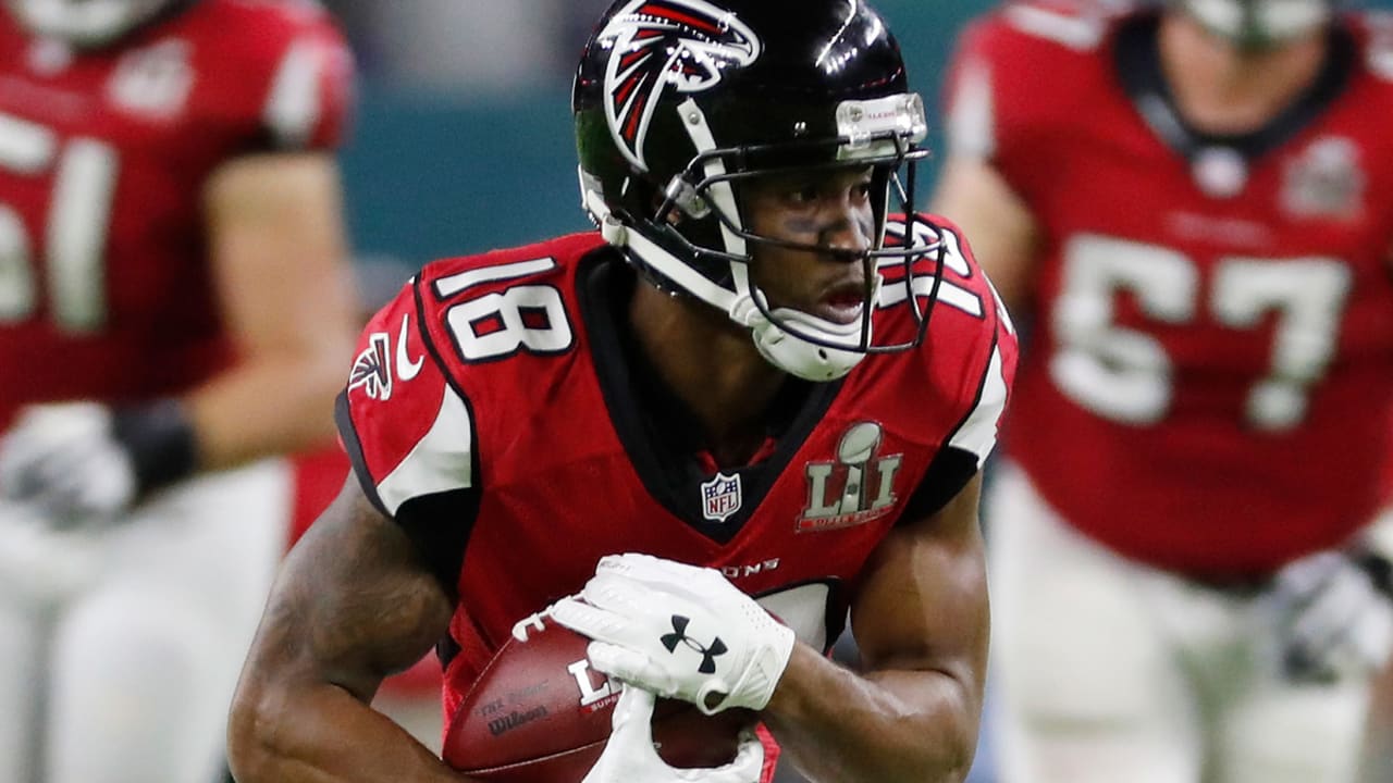 Falcons' Taylor Gabriel signs second-round tender