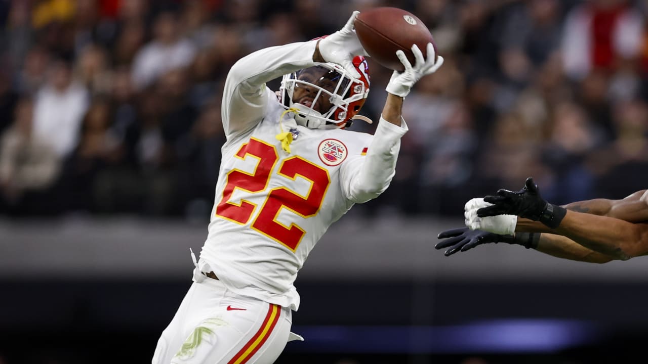 Kansas City Chiefs safety Juan Thornhill (22) tackles Cincinnati