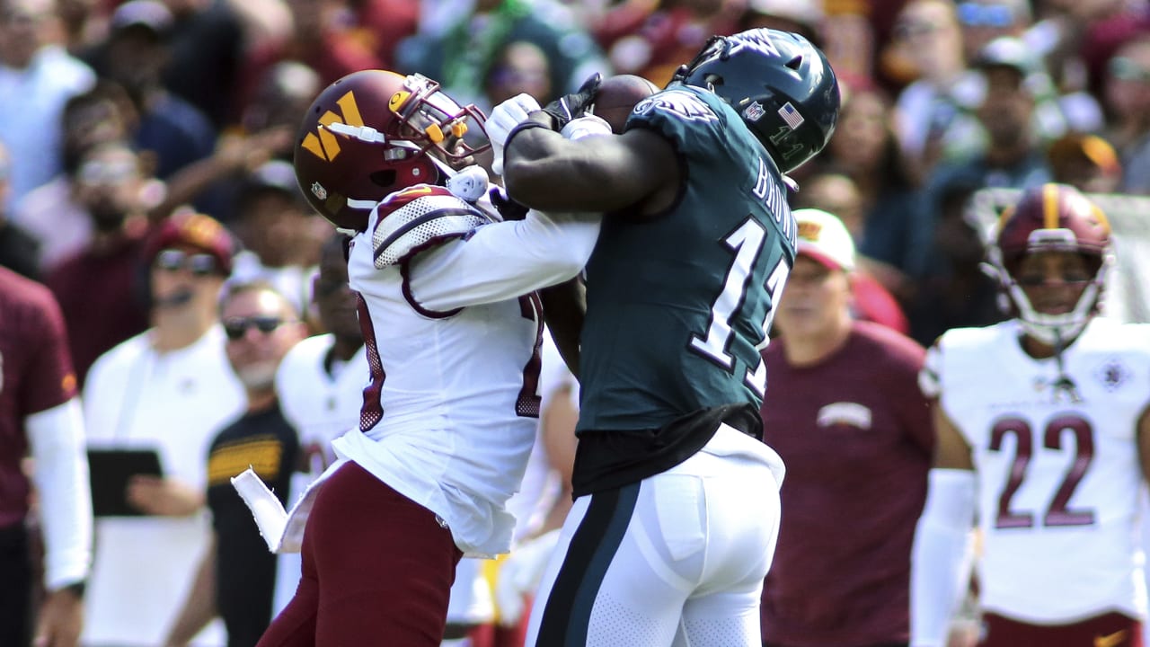 WATCH: Eagles' Jalen Hurts, A.J. Brown connect on 39-yard TD pass