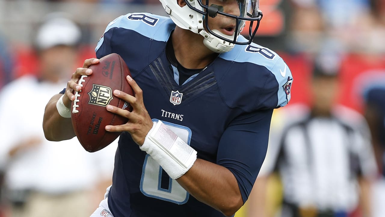 Marcus Mariota sets records in career debut