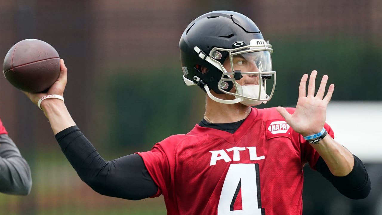 Arthur Smith: Falcons rookie Desmond Ridder 'light years ahead' of most  young QBs