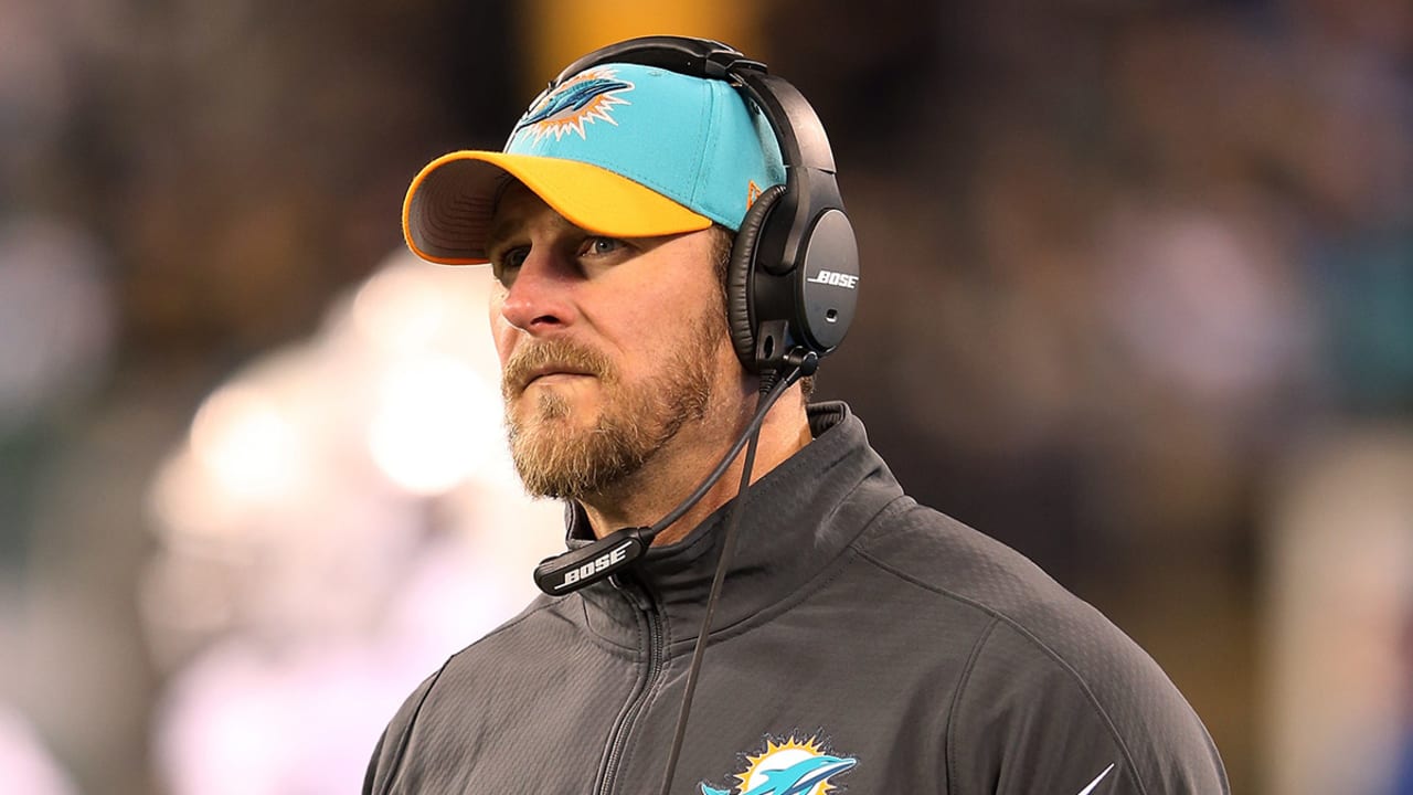 Interim coach Dan Campbell happy with Miami Dolphins' ability to 'violently  compete'