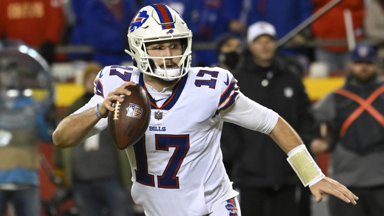 KANSAS CITY, MO - OCTOBER 10: Buffalo Bills punter Matt Haack (3) before a  punt in the third quarter of an NFL football game between the Buffalo Bills  and Kansas City Chiefs