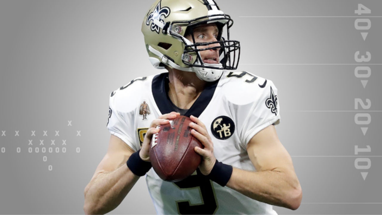 Saints' Drew Brees breaks Brett Favre's NFL record for completions 