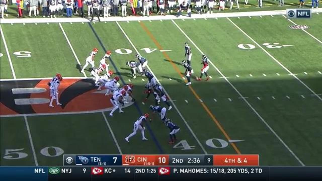 Cincinnati Bengals quarterback Joe Burrow delivers fourth-down laser to  wide receiver Tee Higgins for conversion